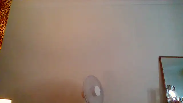 Snapshot of Lilbadmiaxo chatting on 06-23-26, 03:10 Lilbadmiaxo online show from 06-23-26, 03:10