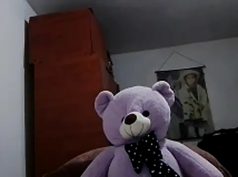 tefutbin3 online show from 04-07-26, 06:08