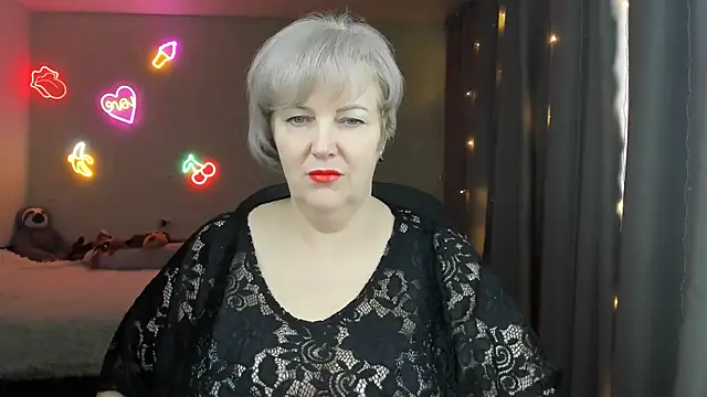 Mary-Leee online show from 04-21-26, 07:47