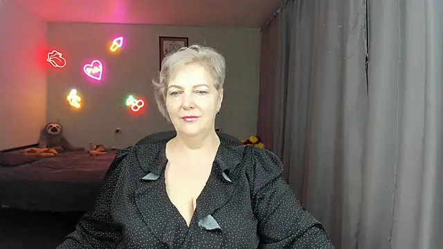 Mary-Leee online show from 06-05-26, 08:03