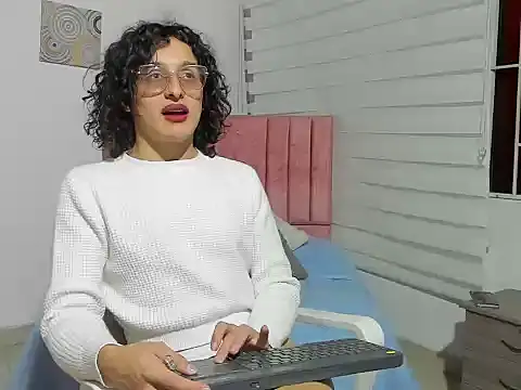 Maverick angel online show from 04-13-26, 04:34