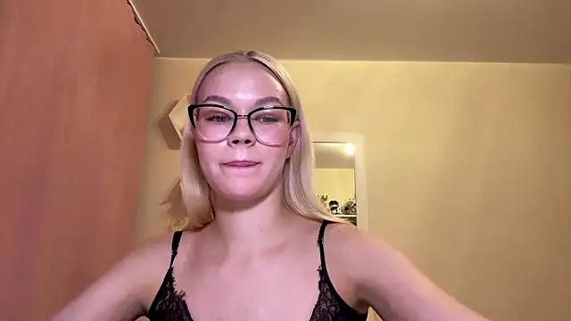 MiaCashe online show from 07-07-26, 05:06