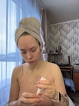 DivaAurum online show from 03-16-26, 07:34