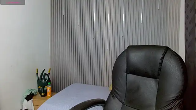 Julian Smith21 online show from 04-20-26, 03:31