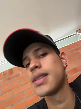 Snapshot of HarryGaze chatting on 03-09-26, 01:59 HarryGaze online show from 03-09-26, 01:59