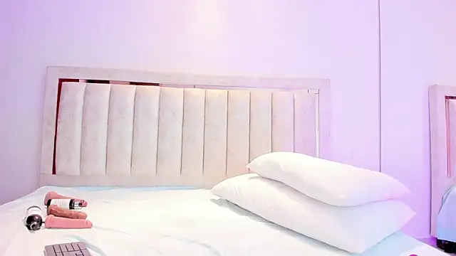 AlaiaMoretti  online show from 03-13-26, 05:25