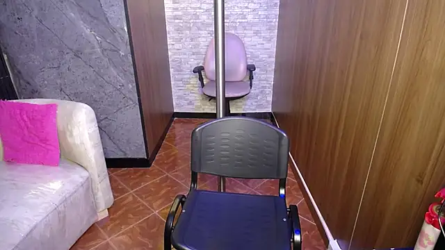 Aura cute  online show from 03-07-26, 03:47