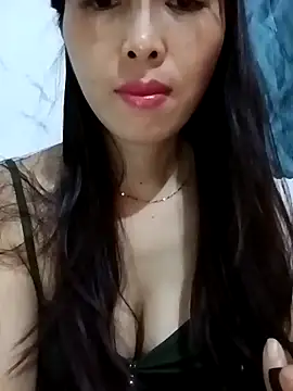 Snapshot of hd_love69 chatting on 04-27-26, 04:54 hd love69 online show from 04-27-26, 04:54