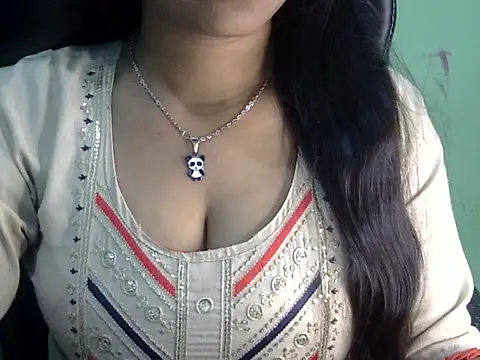 cute momo love online show from 04-07-26, 06:25