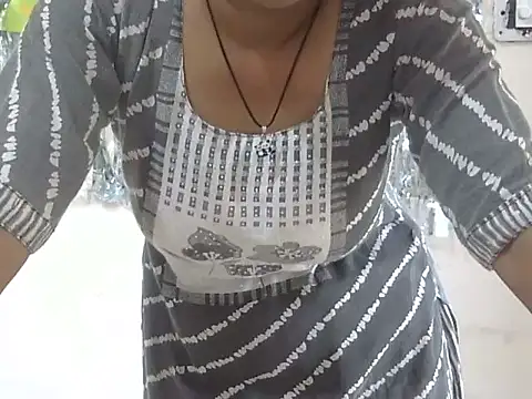 cute momo love online show from 07-27-26, 04:30