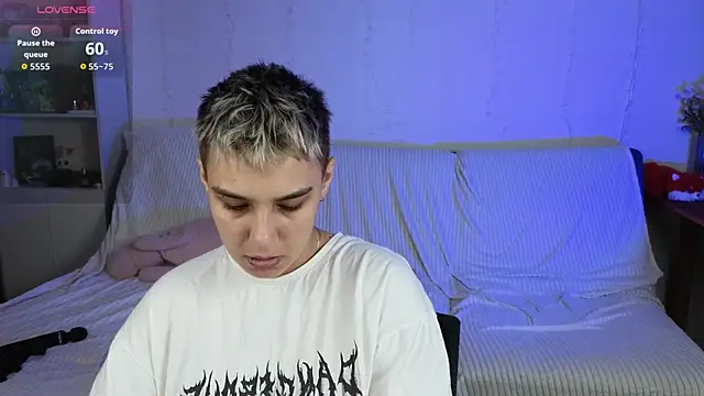 LuxuryLoverss online show from 07-26-26, 11:06