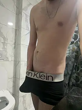 Vireontr1 online show from 03-09-26, 08:35