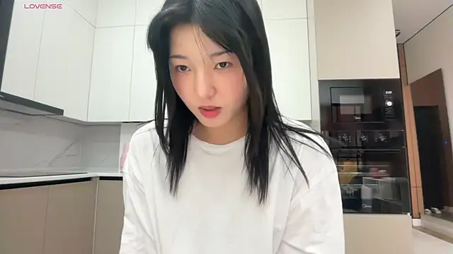 minnie joy online show from 07-25-26, 12:36