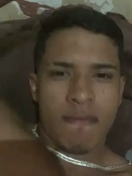 MoinhoO18 online show from 03-08-26, 05:17