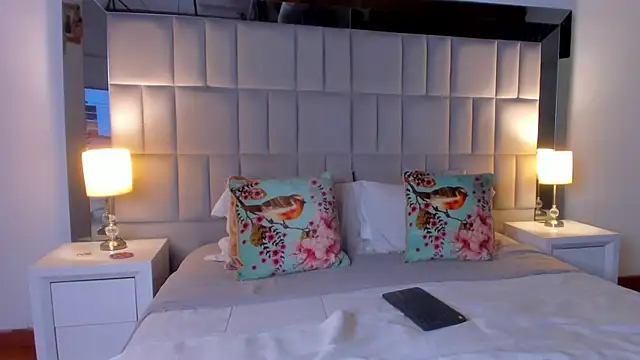 Tiffanyy Lam online show from 03-06-26, 12:40