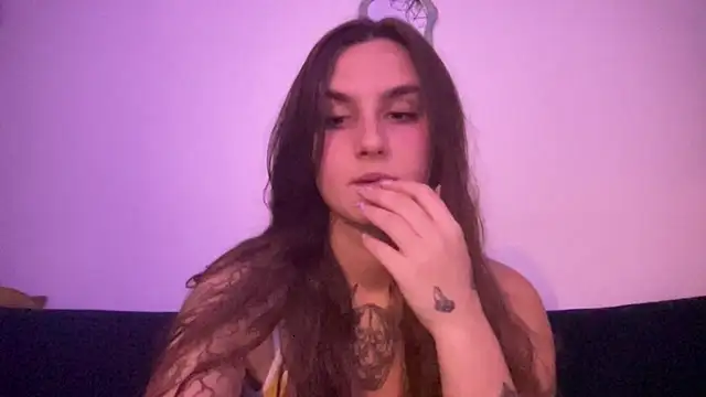 MilaHornyGirl online show from 03-12-26, 07:31