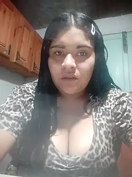 Snapshot of Orianamzn21 chatting on 03-14-26, 01:44 Orianamzn21 online show from 03-14-26, 01:44