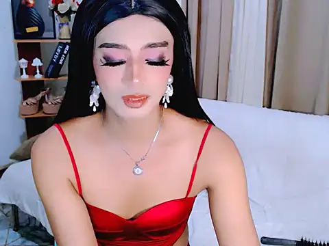 Queeny Cassandra online show from 05-24-26, 06:29