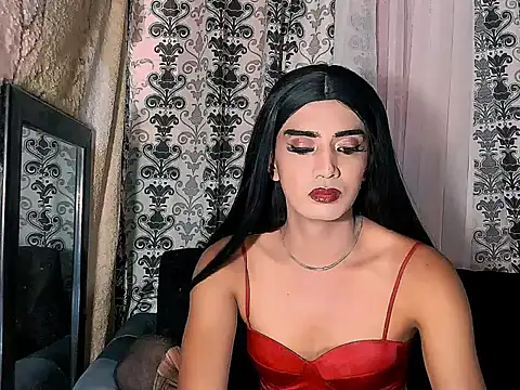 Queeny Cassandra online show from 06-13-26, 02:09