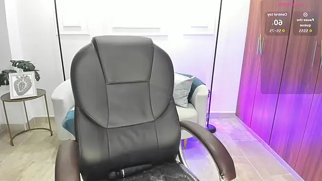 Snapshot of Samantha-evanss chatting on 05-28-26, 04:32 Samantha-evanss online show from 05-28-26, 04:32