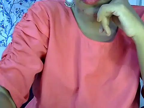 Snapshot of Neha_Sharma2 chatting on 06-11-26, 01:53 Neha Sharma2 online show from 06-11-26, 01:53