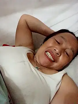 heesuu11 online show from 04-23-26, 01:57