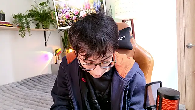 Snapshot of Sr_evann chatting on 08-03-26, 04:00 Sr evann online show from 08-03-26, 04:00