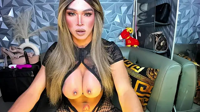 10inDominant Ayesha online show from 03-15-26, 08:15