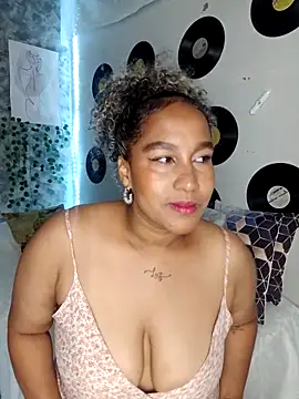 medusafox  online show from 03-28-26, 04:34