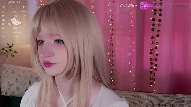 Snapshot of effy_dollie chatting on 06-14-26, 12:18 effy dollie online show from 06-14-26, 12:18