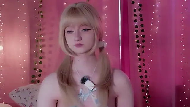 Snapshot of effy_dollie chatting on 07-18-26, 10:08 effy dollie online show from 07-18-26, 10:08
