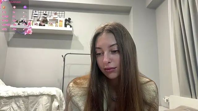 selena favn online show from 06-16-26, 02:25