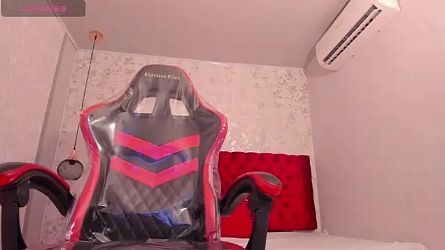 Snapshot of Noha_castellano chatting on 03-06-26, 12:34 Noha castellano online show from 03-06-26, 12:34