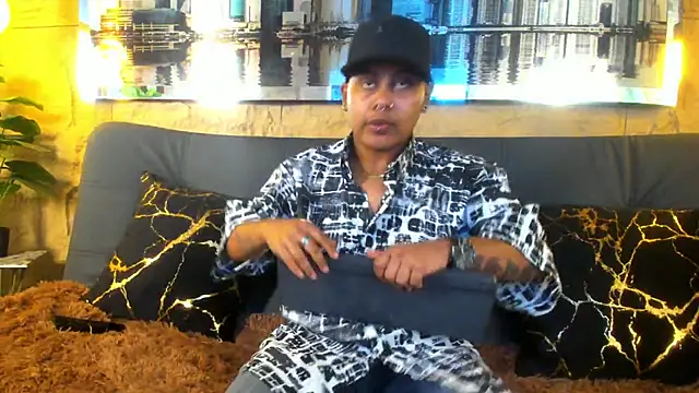 Noha  scott online show from 04-23-26, 03:08