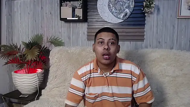 Noha  scott online show from 04-25-26, 03:09