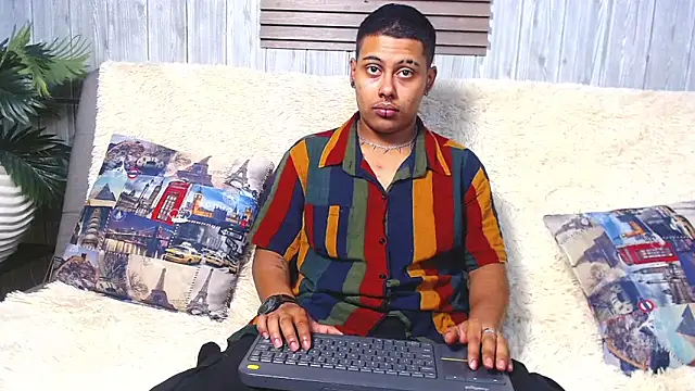 Noha  scott online show from 04-27-26, 03:15