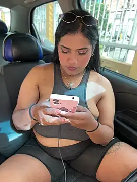 Nahomy firee online show from 04-08-26, 07:58