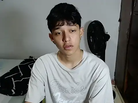 cute jisus online show from 03-30-26, 07:04