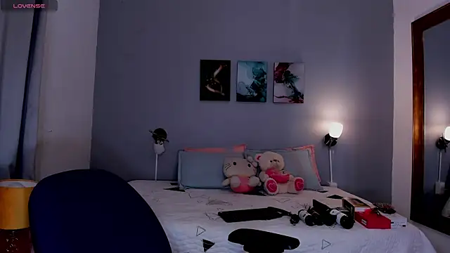 KimTaylorW online show from 04-23-26, 02:46