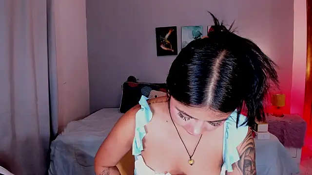 KimTaylorW online show from 07-06-26, 02:30