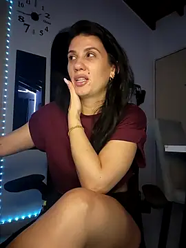 Snapshot of sashaaqueen chatting on 03-05-26, 06:31 sashaaqueen online show from 03-05-26, 06:31