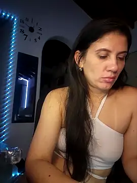 Snapshot of sashaaqueen chatting on 03-11-26, 05:46 sashaaqueen online show from 03-11-26, 05:46