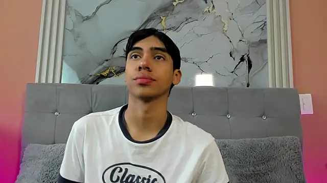 Eros Lux online show from 04-24-26, 12:18