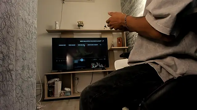 DylanRoyce  online show from 04-22-26, 12:50