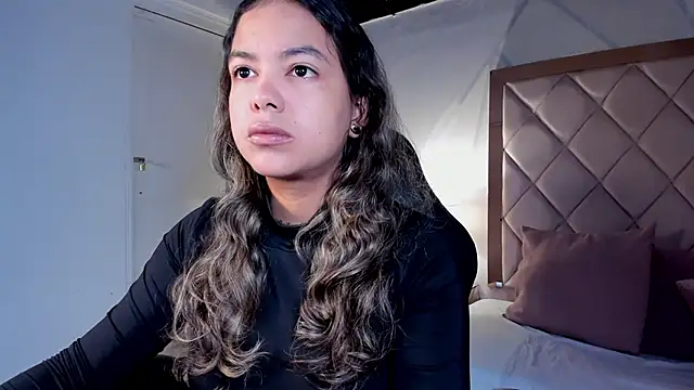 dulce lyraa1 online show from 04-07-26, 04:24