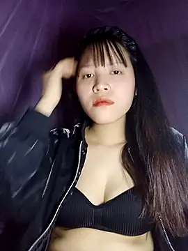 Snapshot of Wet-goodgirl chatting on 02-27-26, 04:18 Wet-goodgirl online show from 02-27-26, 04:18