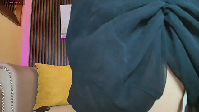 Elisasue online show from 07-11-26, 03:09