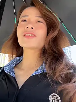 Mia-lp online show from 04-18-26, 01:31