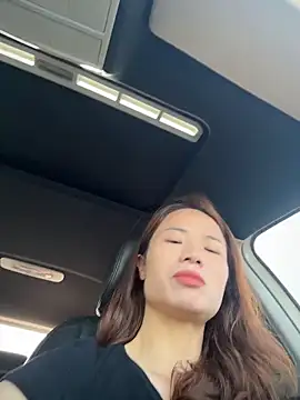 Mia-lp online show from 04-25-26, 01:52