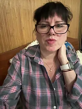 Snapshot of expensive_lady chatting on 03-23-26, 08:46 expensive lady online show from 03-23-26, 08:46